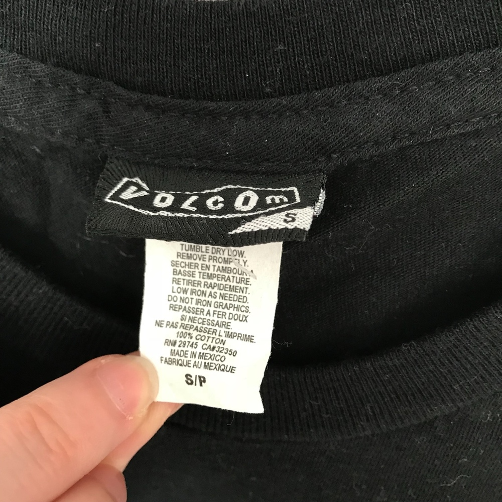 Volcom T - Picture 2 of 2